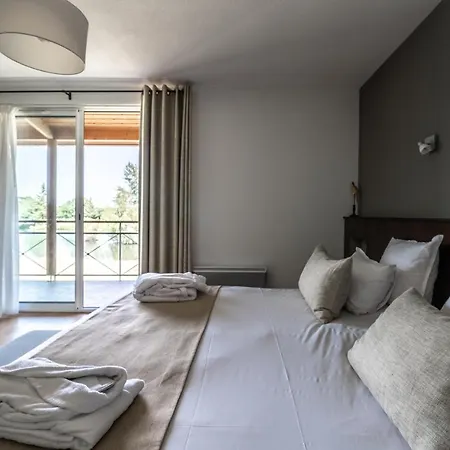 Hotel Domaine De Cice-blossac, & Golf 4*